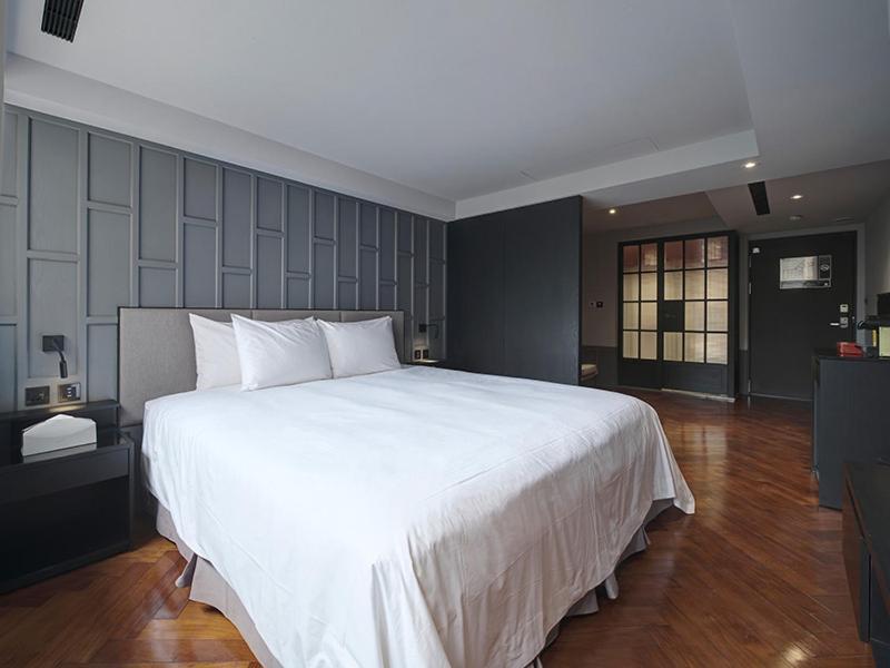Reddot Hotel Taichung Exterior foto