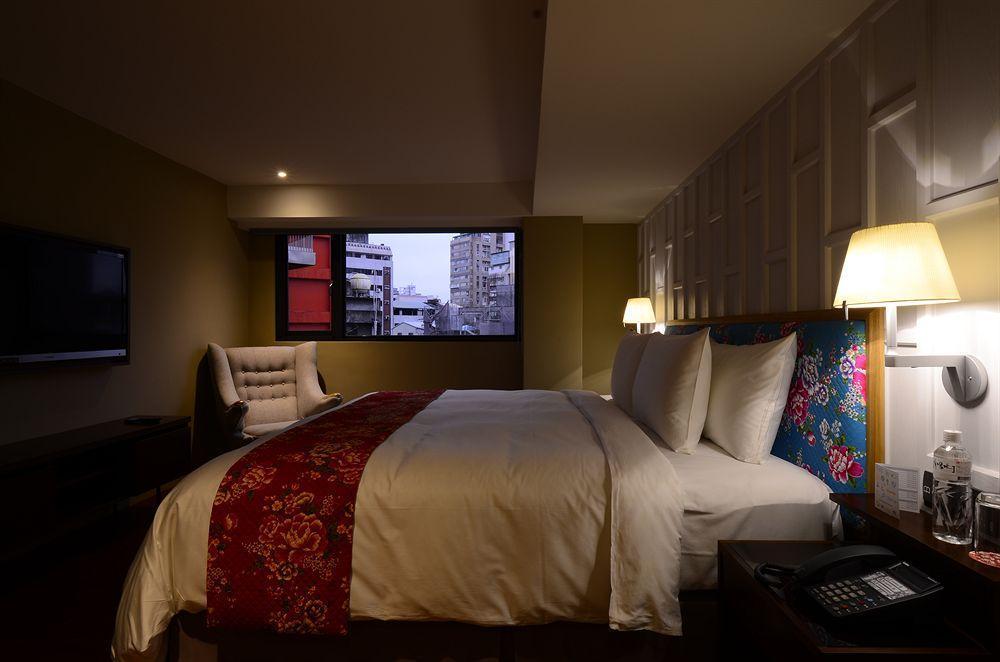 Reddot Hotel Taichung Exterior foto
