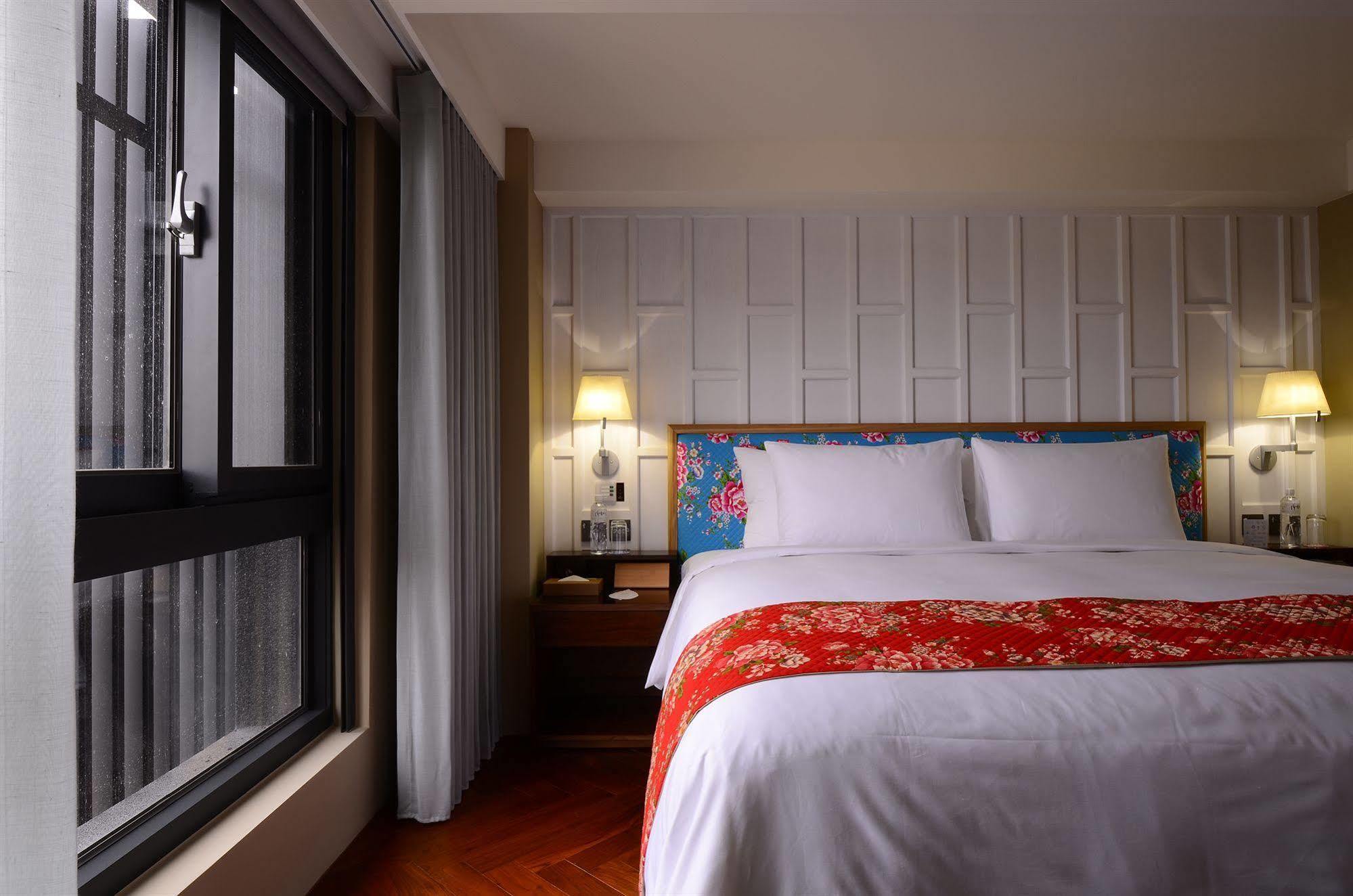 Reddot Hotel Taichung Exterior foto